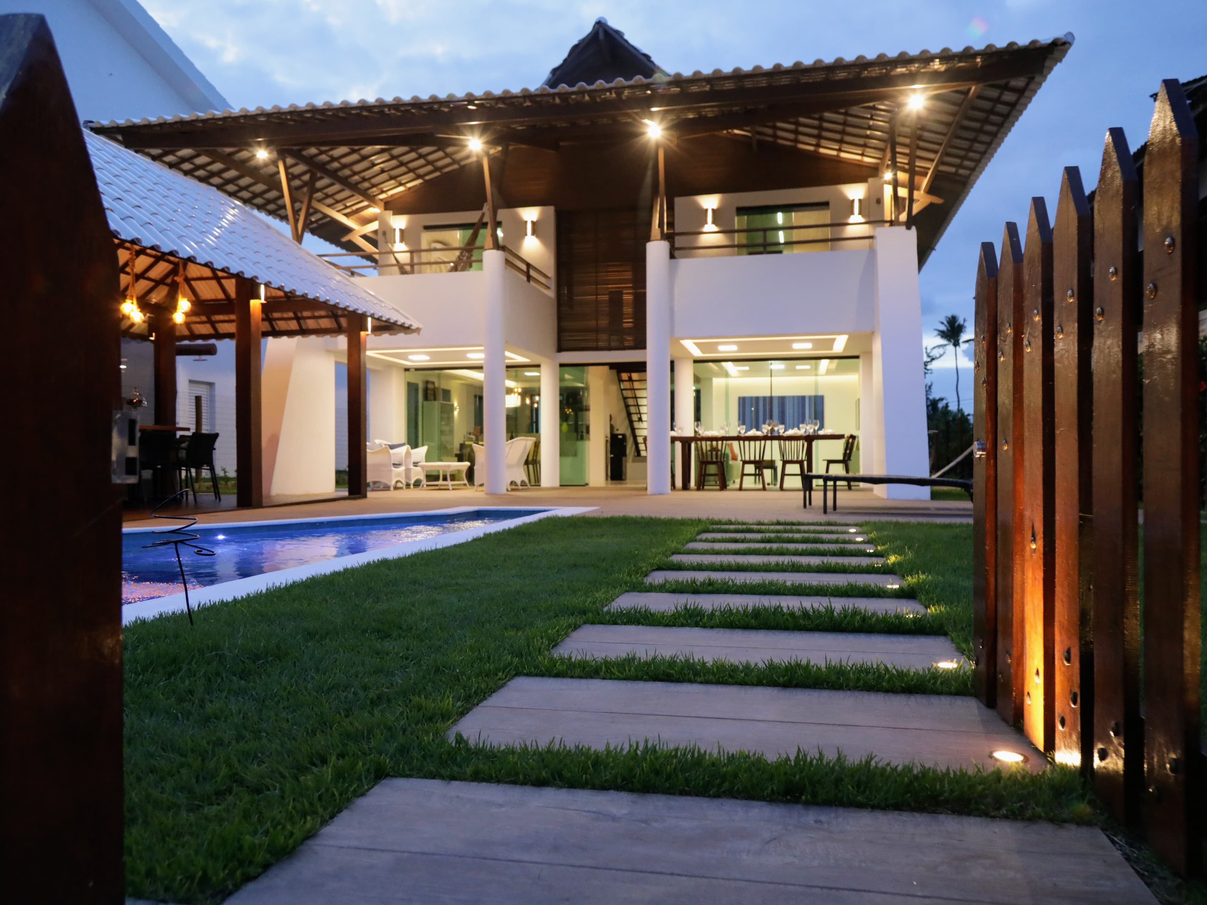 Casa no Condomínio Muro Alto